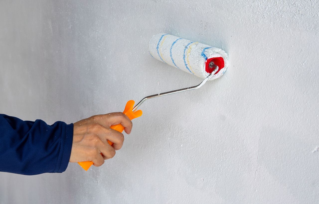 Keo Chống Thấm Trong Suốt: Giải Pháp Hiệu Quả Cho Mái Tôn, Tường, Sàn Không Cần Đục Phá | V.AI STUDIO