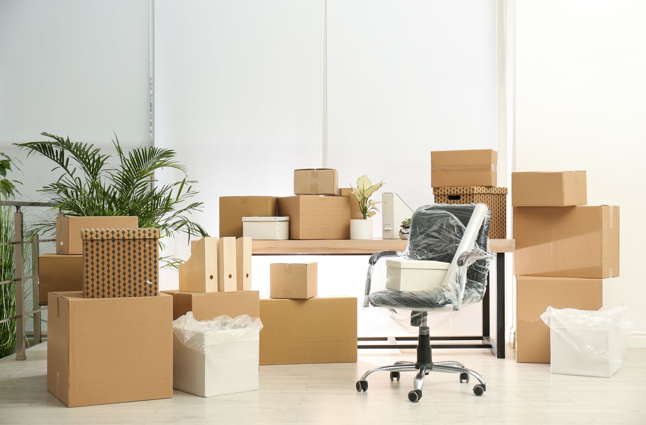 Cập nhật bảng giá dịch vụ chuyển nhà chi tiết từ các đơn vị uy tín nhất | V.AI STUDIO